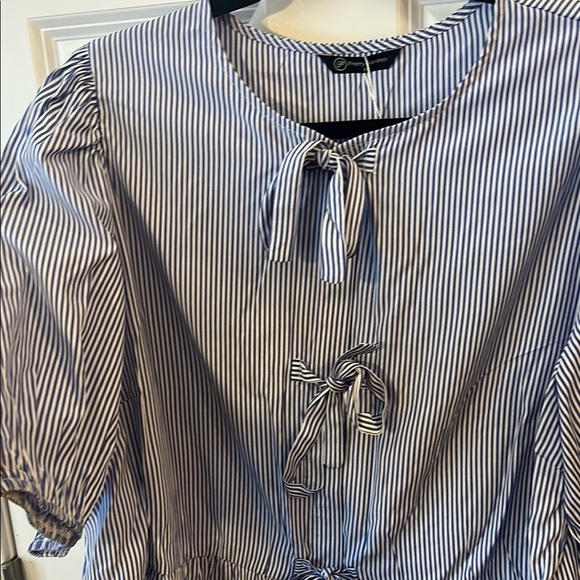 Gray Blue Puff Sleeve Blouse with Tie Front and Peter Pan Collar - Picture 6 of 6